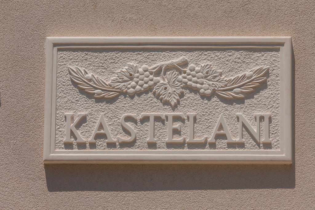 Apartments Kastelani Komiza Bagian luar foto