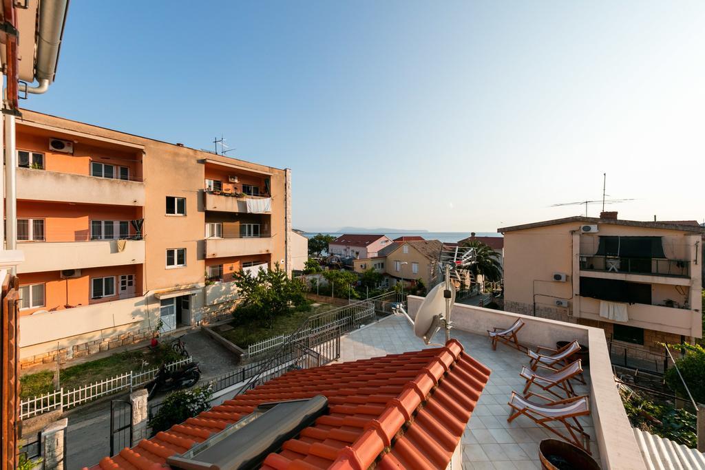 Apartments Kastelani Komiza Bagian luar foto